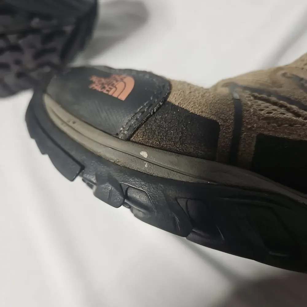 The North Face Storm III Men's Hiking Shoes HydroSeal Waterproof Vibram Tan Sz 9